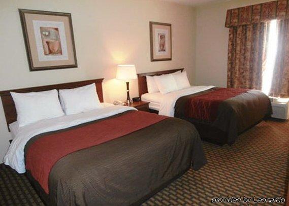 Comfort & Hotel Harrisonville